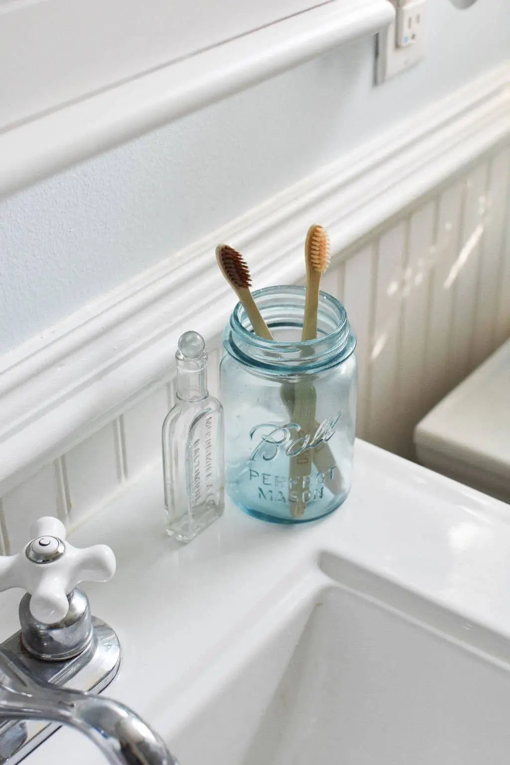 Bamboo Adult Toothbrush - Brown Zefiro
